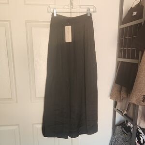 ✨️NWT Sofia Made In Italy Black Silky Maxi Skirt